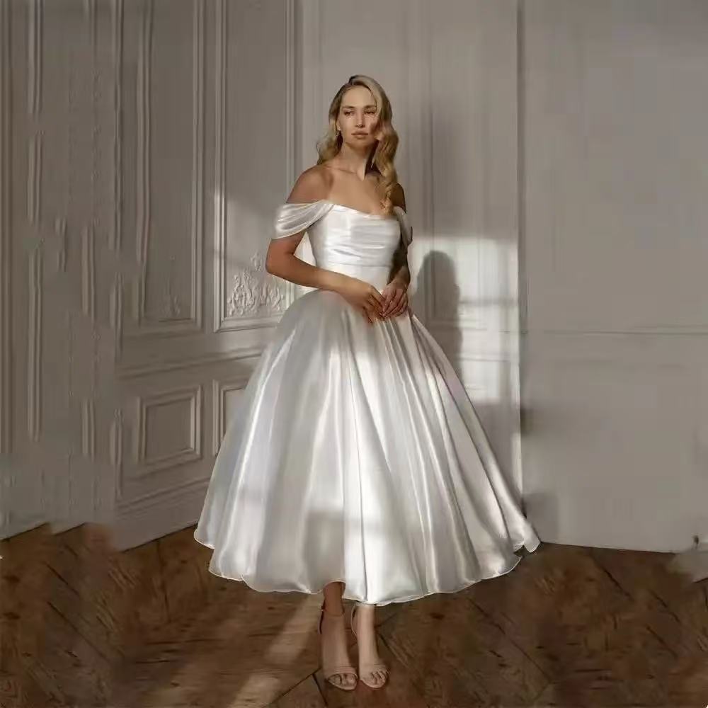 2bd40f714125f1ffa66b2febec93b826 One-shoulder satin wedding dress - Image 1